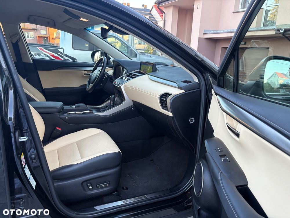 Lexus NX 300h Comfort AWD - 8