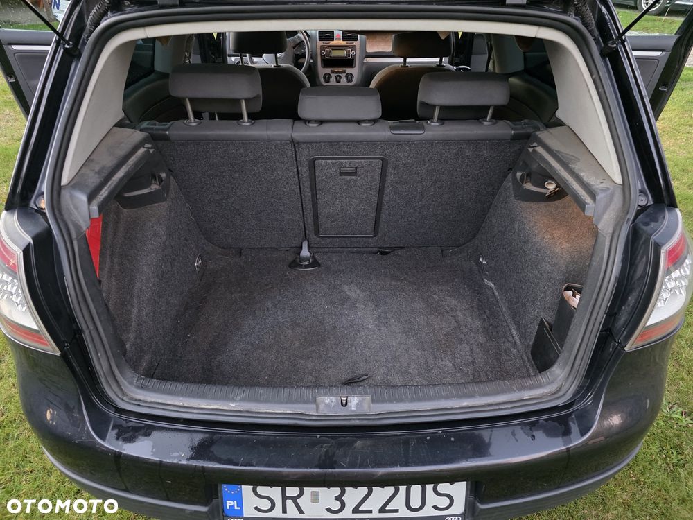 Volkswagen Golf - 8