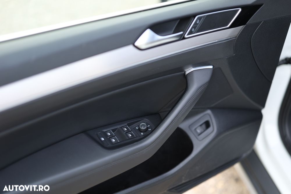 Volkswagen Passat - 38