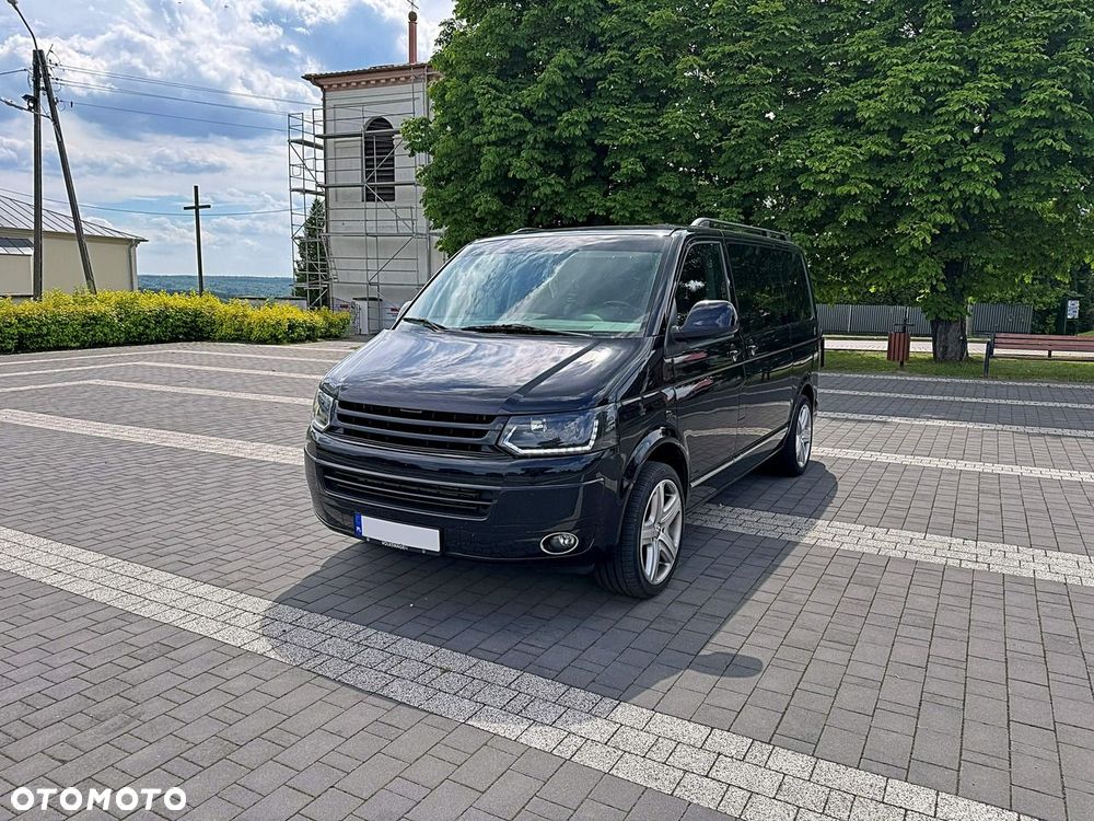 Volkswagen Multivan - 1