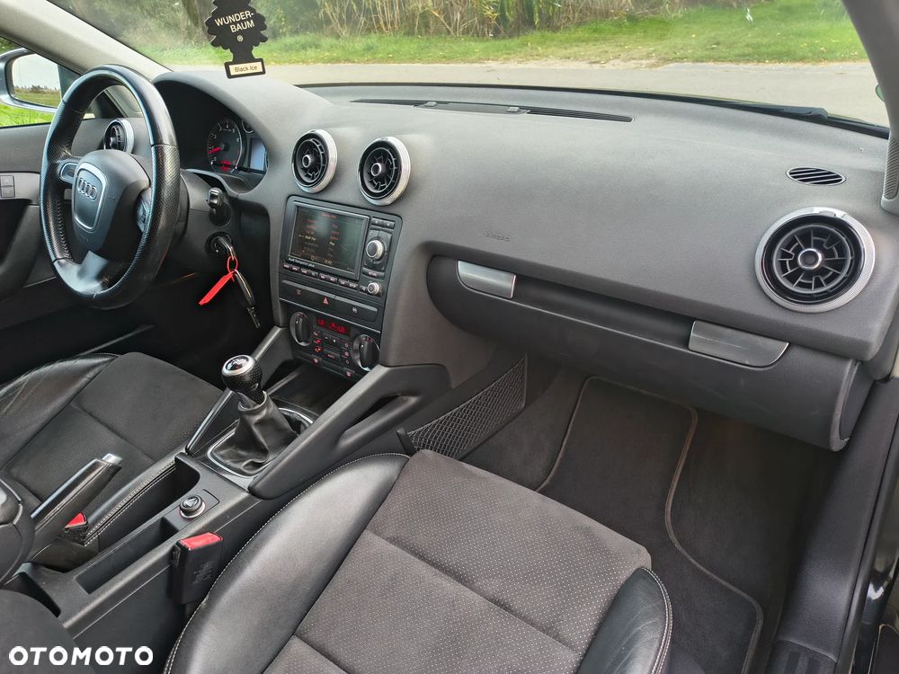 Audi A3 Sportback - 15