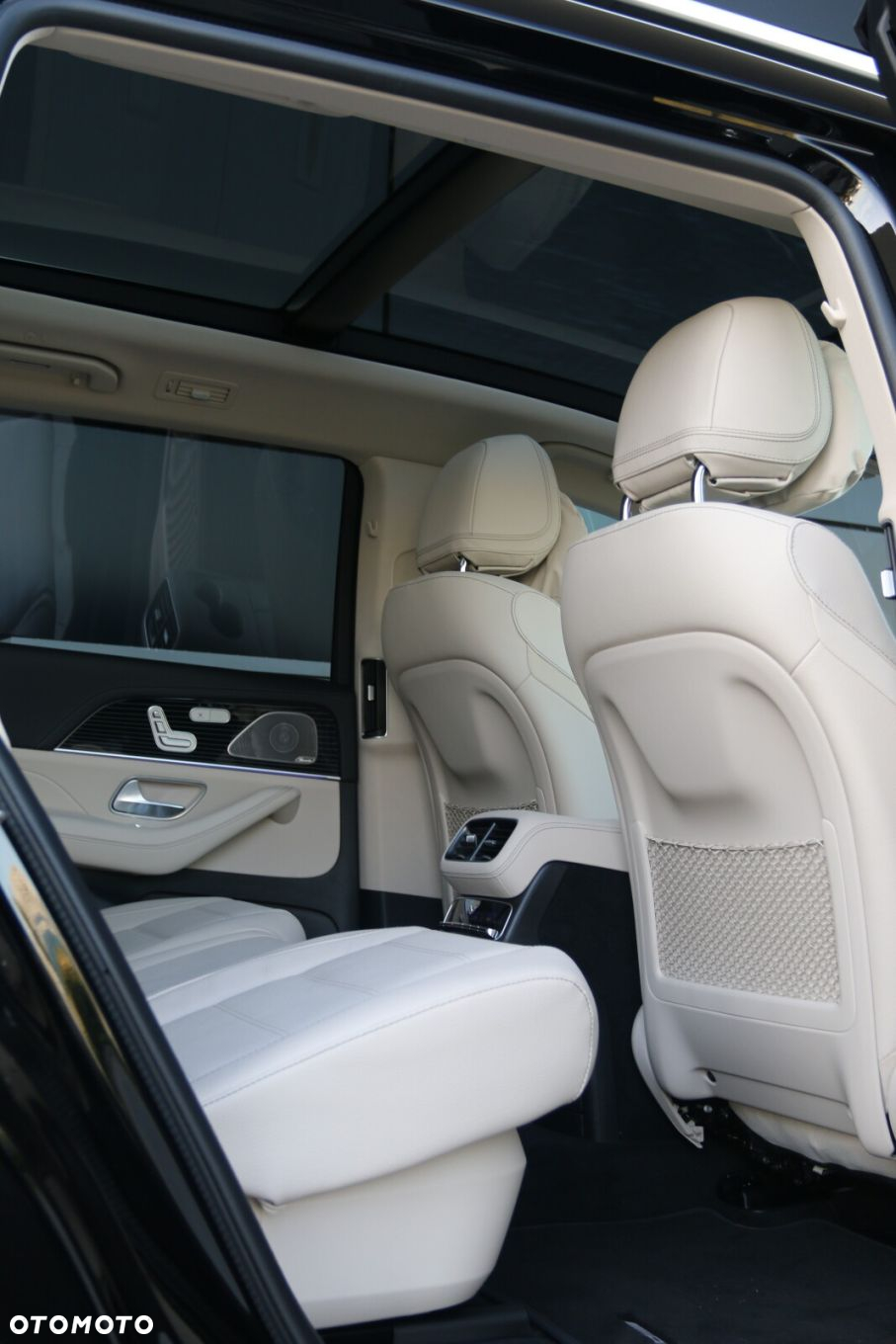 Mercedes-Benz GLS - 16