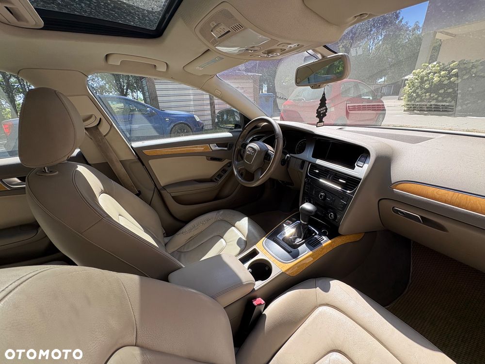 Audi A4 Limousine - 6