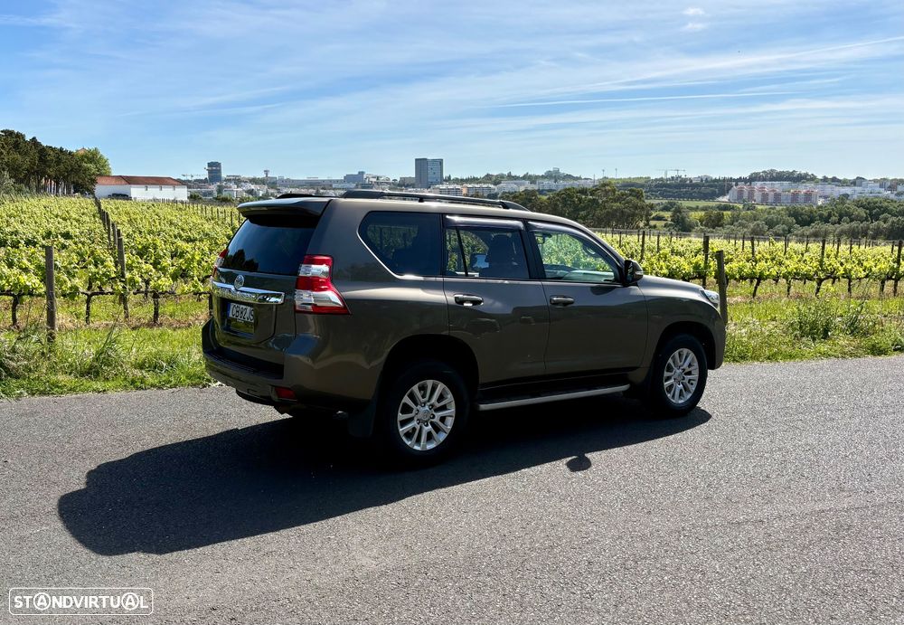 Toyota Land Cruiser 2.8 D-4D Auto - 4