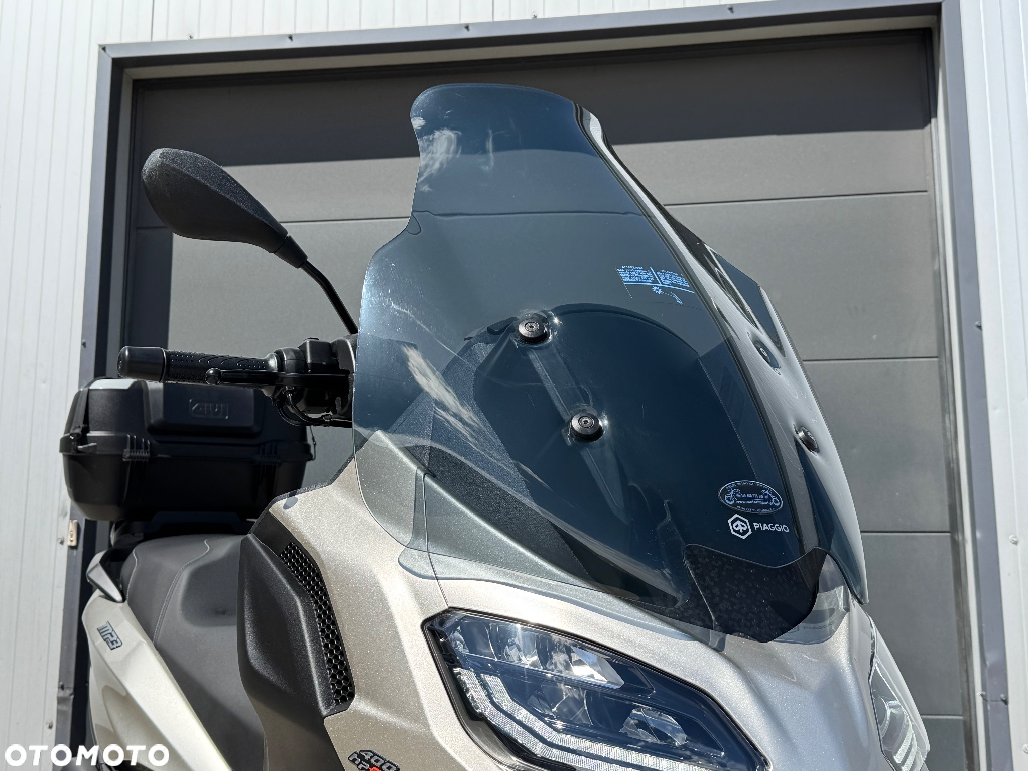 Piaggio MP-3 - 9