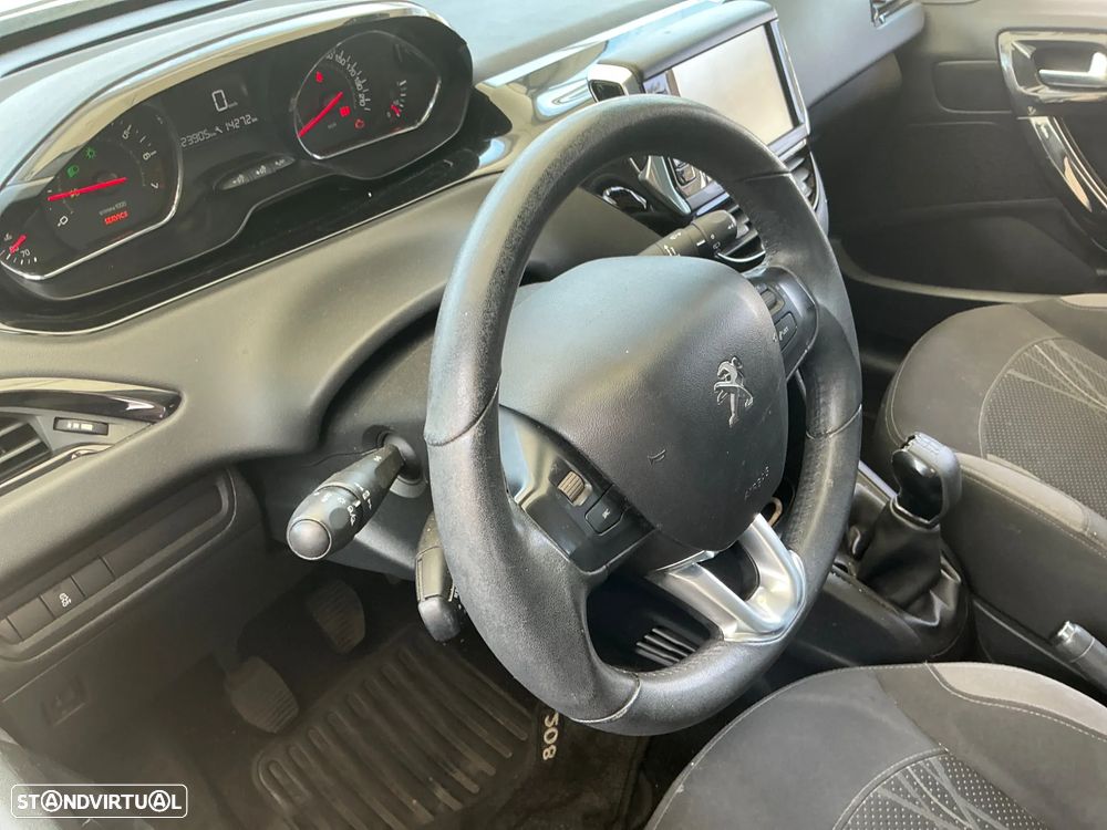 Peugeot 208 1.2 VTi Active - 12