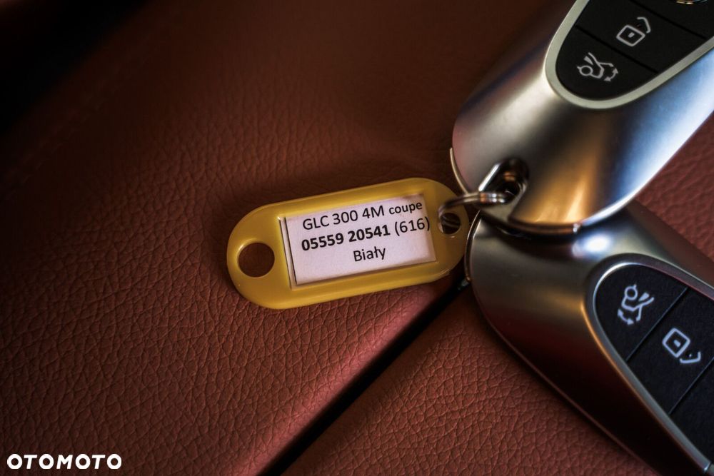 Mercedes-Benz GLC - 22