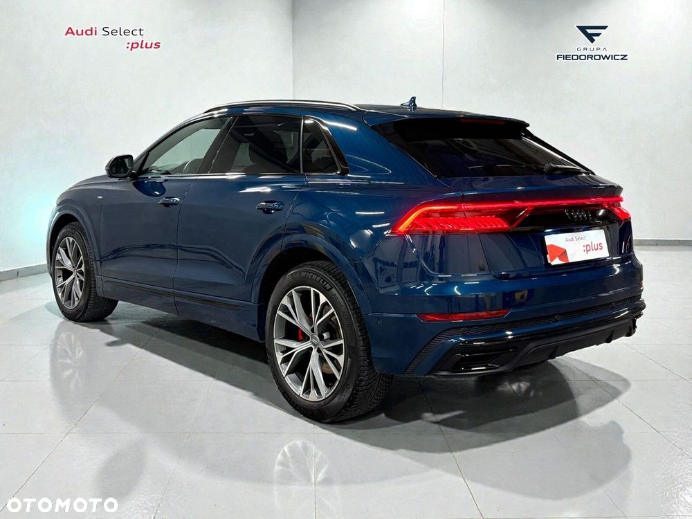 Audi Q8 - 8