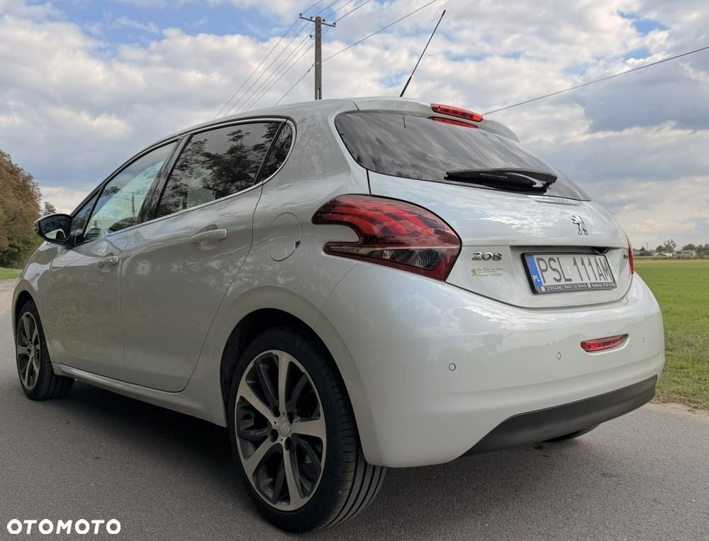 Peugeot 208 2015 photo 4