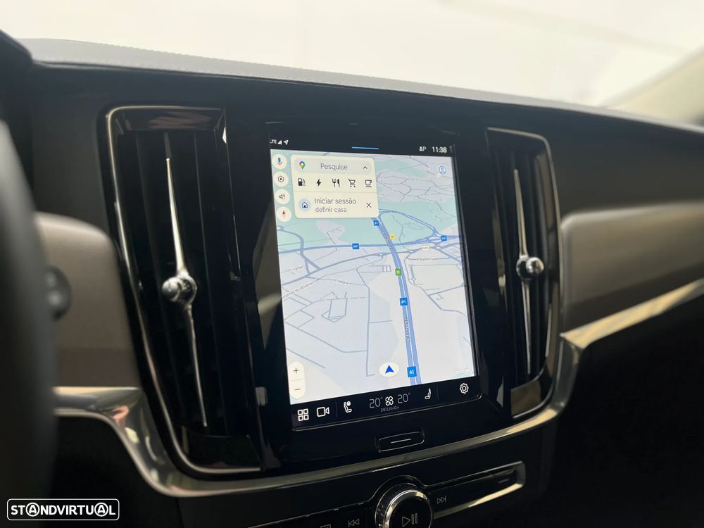 Volvo V90 2.0 T6 PHEV Plus Dark AWD - 32