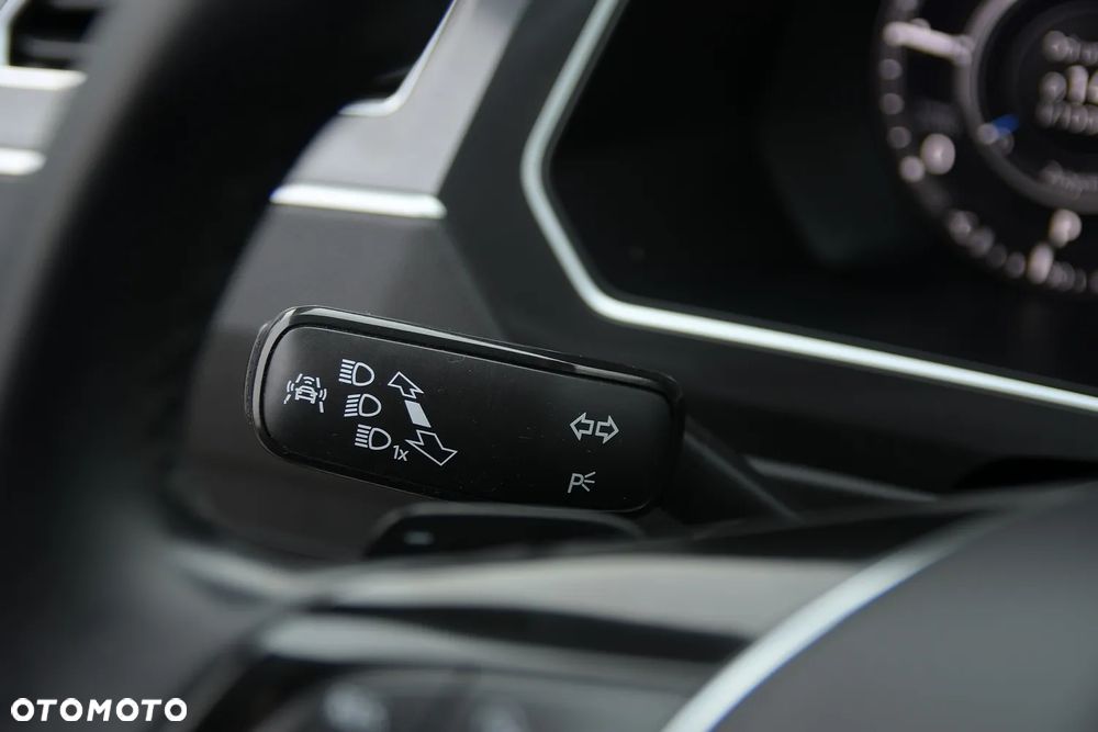 Volkswagen Tiguan - 33