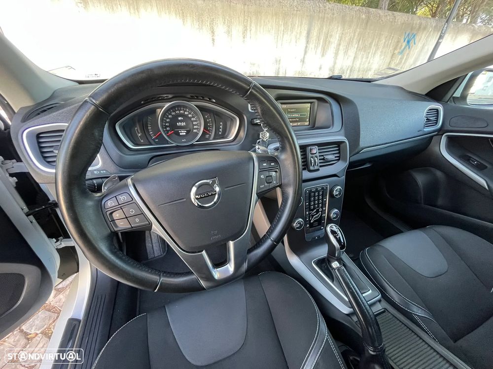 Volvo V40 1.5 T3 Sport Edition Plus Geartronic - 12