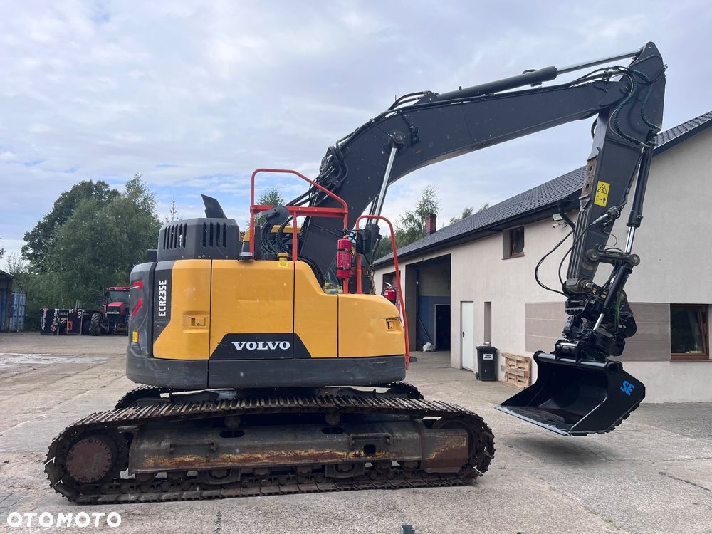 Volvo ECR235EL - 5