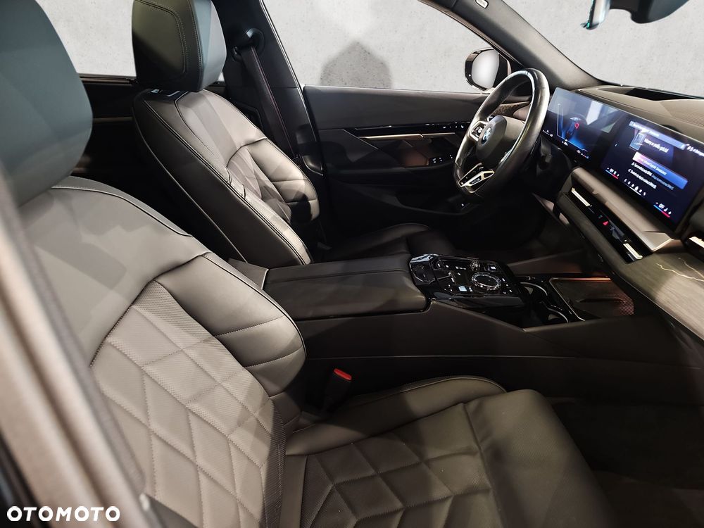 BMW Seria 5 - 10