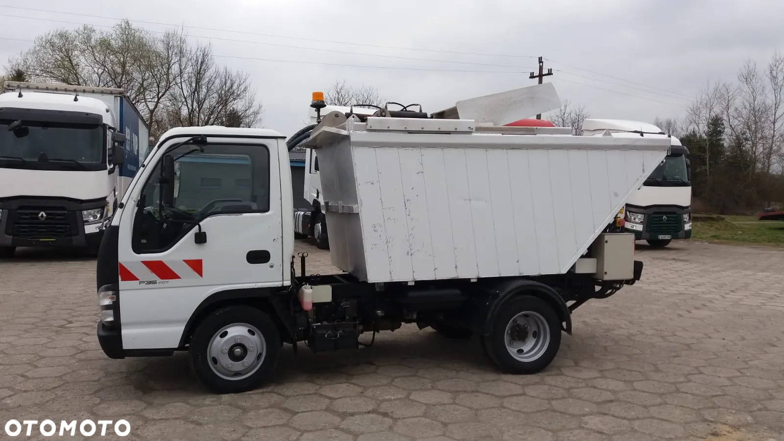 Isuzu P35.Y07 / ŚMIECIARKA DO 3,5 T /FRANCJA - 3
