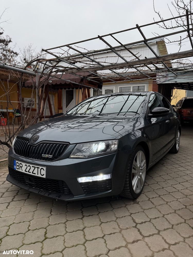 Skoda Octavia 2.0 TDI DSG RS - 12