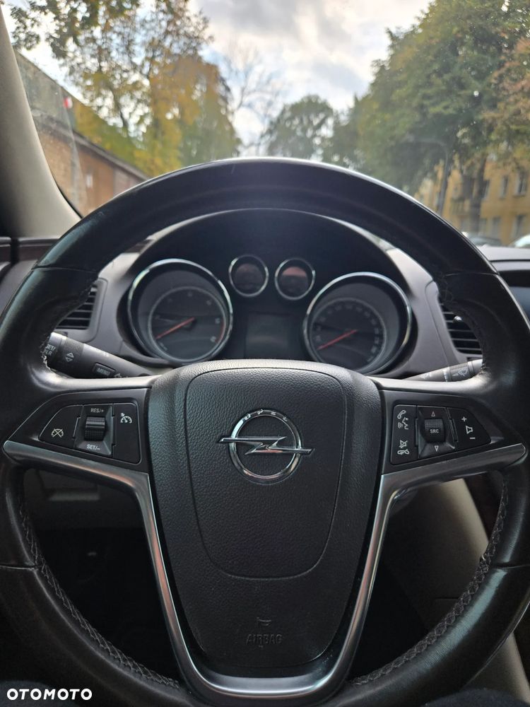 Opel Insignia - 24