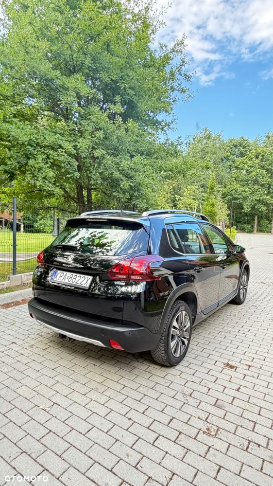 Peugeot 2008 1.2 Pure Tech Allure S&S - 4