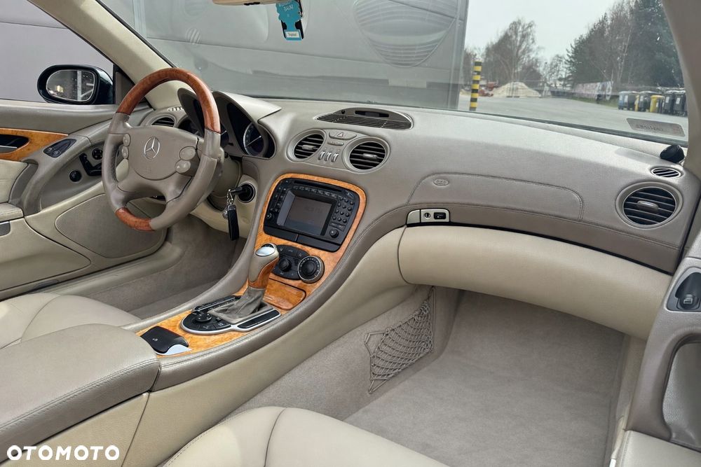 Mercedes-Benz SL - 26