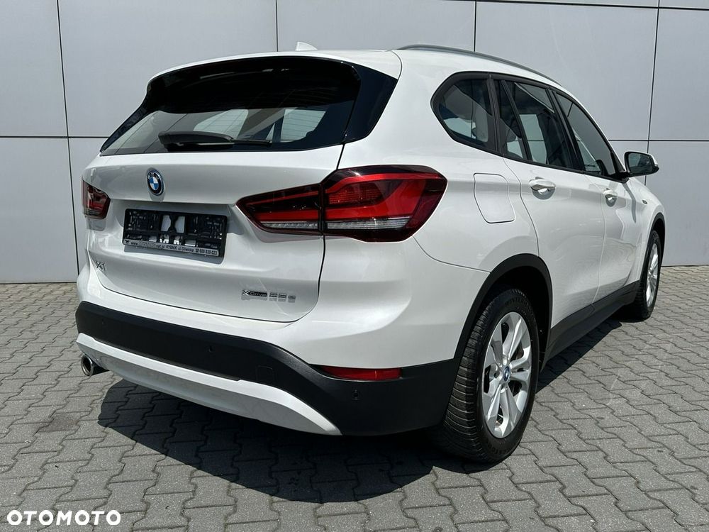 BMW X1 xDrive25e Advantage - 10