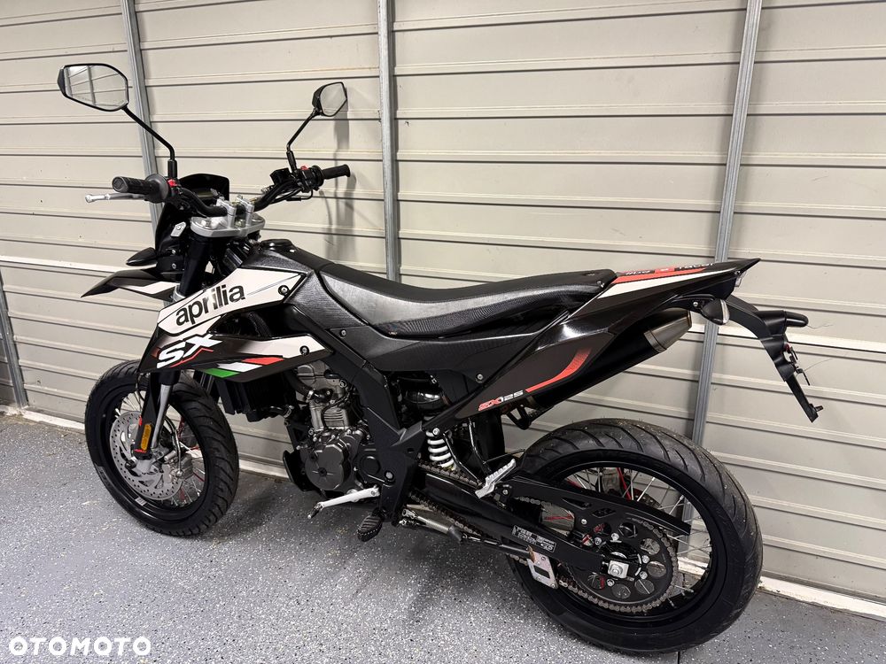 Aprilia SX - 11