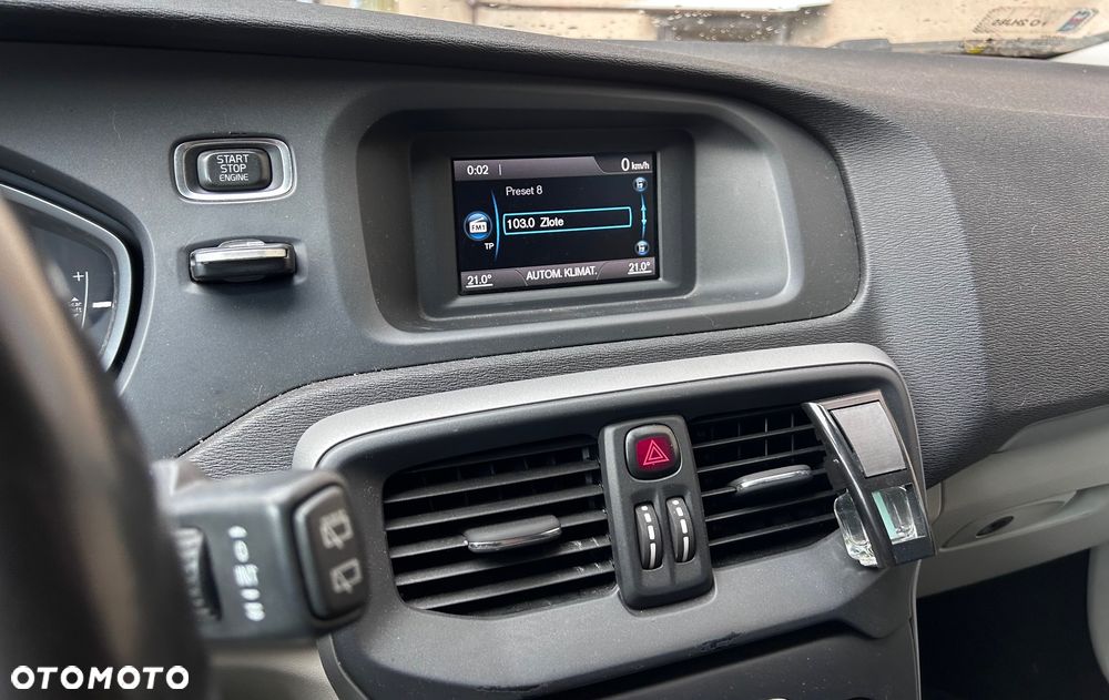 Volvo V40 ver-d3-drive--e-momentum - 7