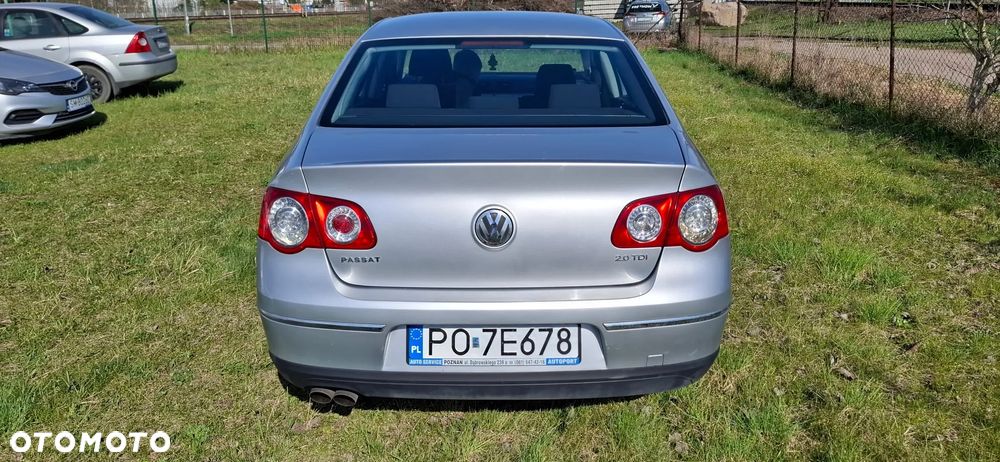 Volkswagen Passat 2.0 TDI DPF Comfortline - 3