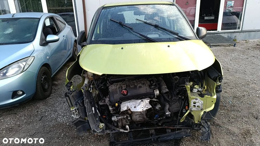 35443 citroen c3 picasso 1.4 vti 8fs na części lakier KARC - 3
