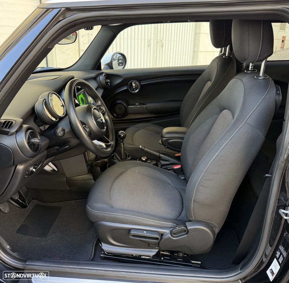 MINI 3 Portas One D - 14