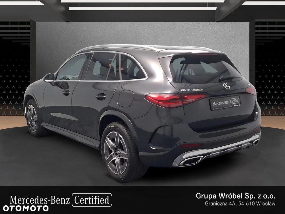 Mercedes-Benz GLC 300 e 4-Matic - 4