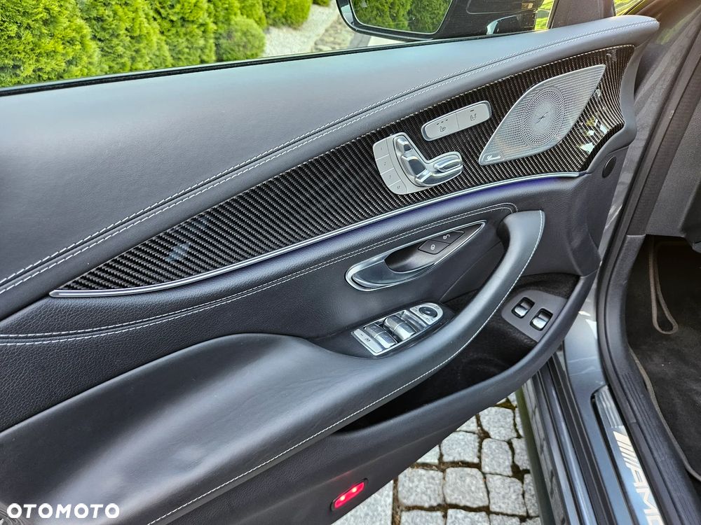 Mercedes-Benz CLS - 22