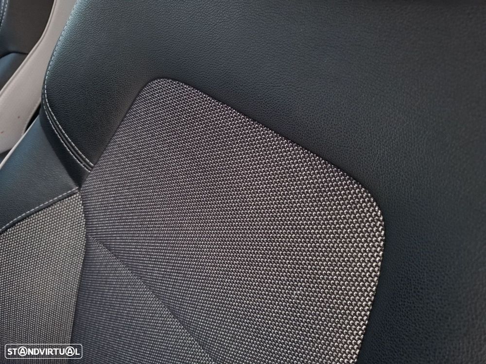 Renault Captur 1.6 E-Tech Intens - 27