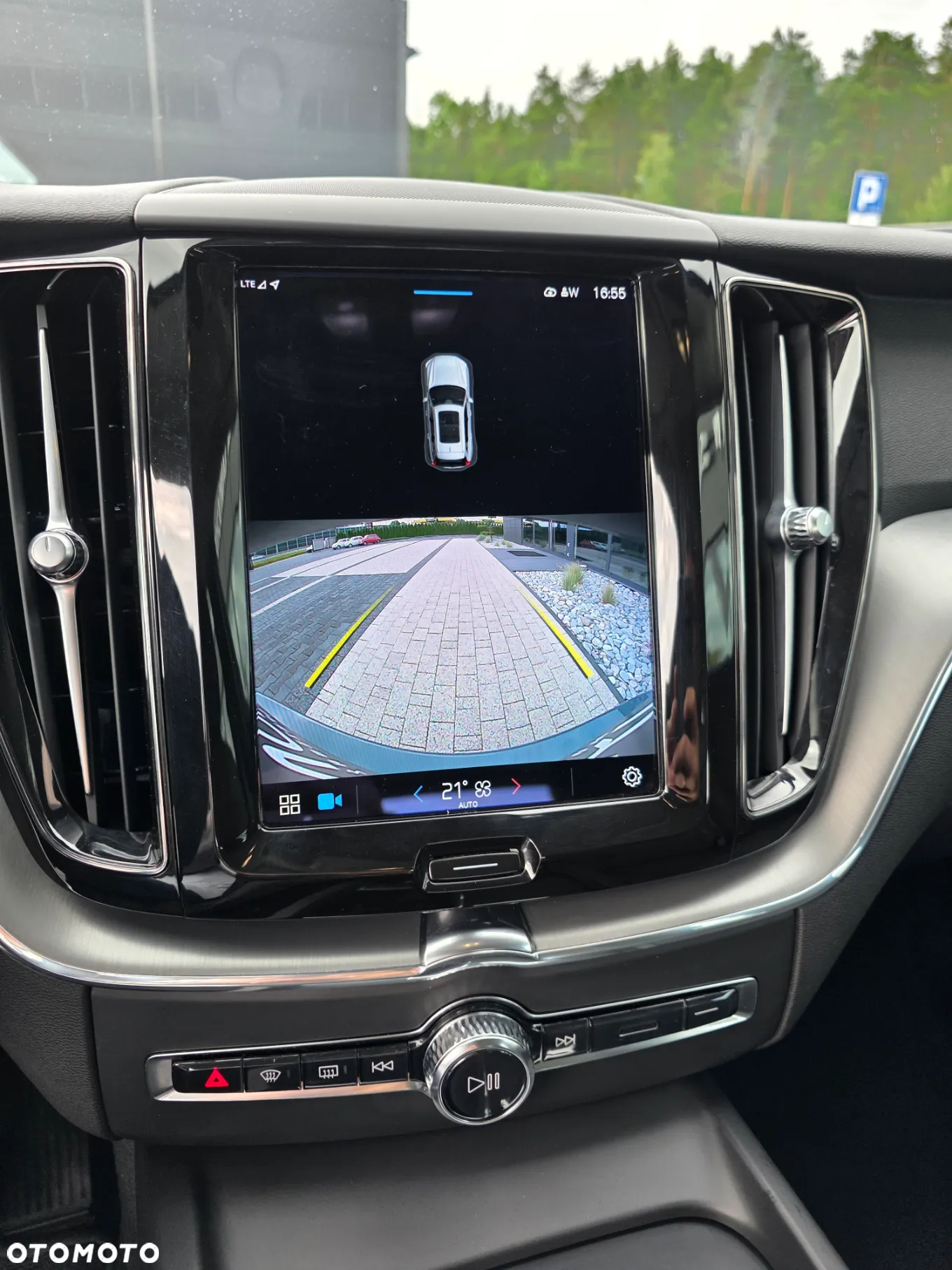 Volvo XC 60 T4 Momentum Pro - 27