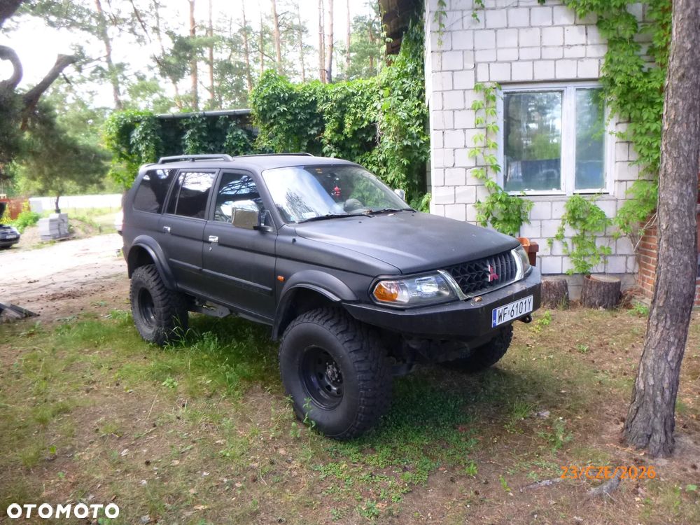 Mitsubishi Pajero - 3