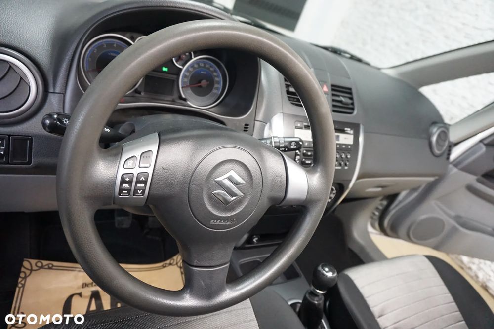 Suzuki SX4 - 25
