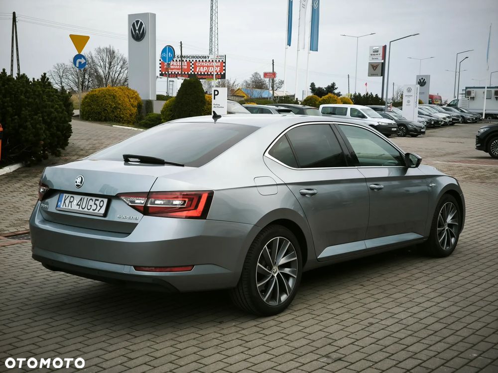 Skoda Superb 2.0 TDI 4x4 L&K DSG - 8