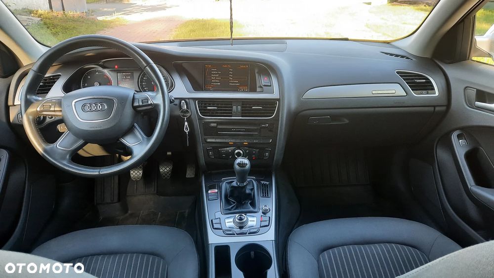 Audi A4 Avant 2.0 TDI DPF quattro Ambiente - 10