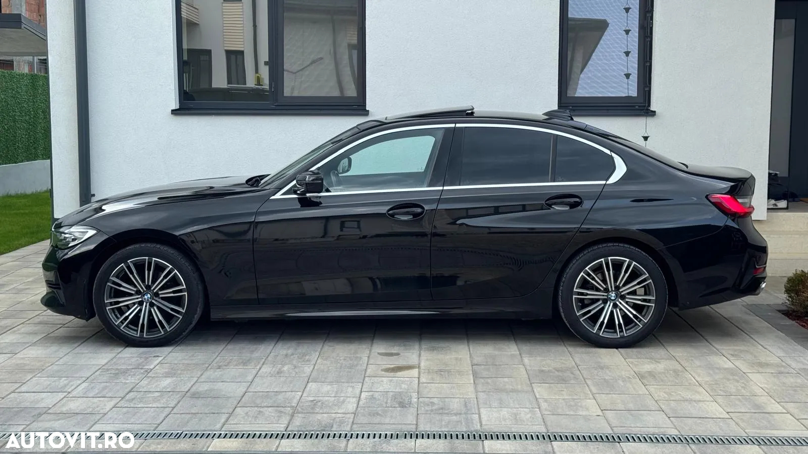 BMW Seria 3 320i Aut. Luxury Line - 8