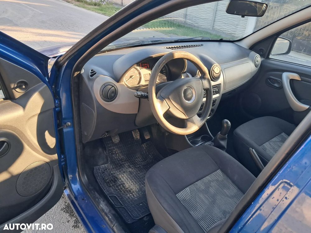Dacia Sandero - 7