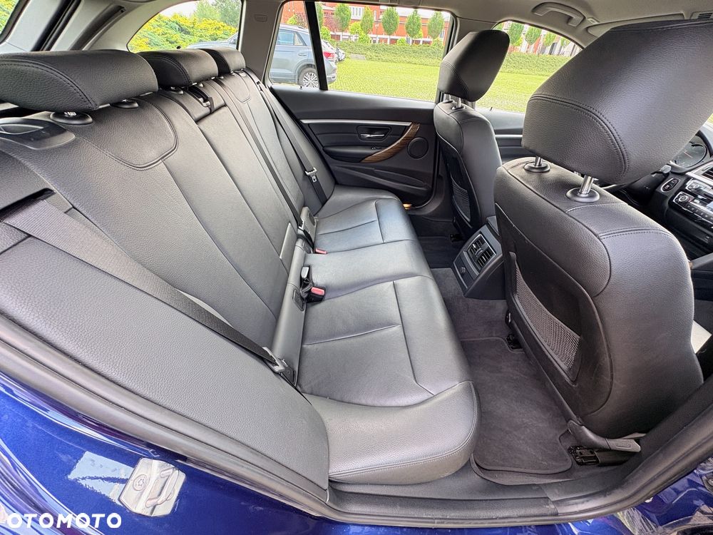 BMW Seria 3 320d Luxury Line - 10