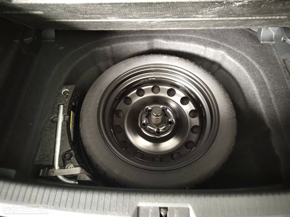 VW Golf 1.6 TDi BlueMotion Confortline - 22