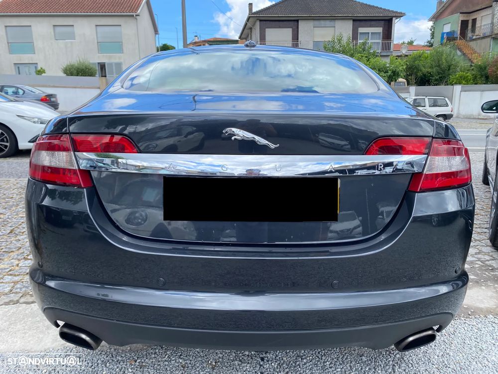 Jaguar XF 3.0 D V6 Premium Luxury - 6