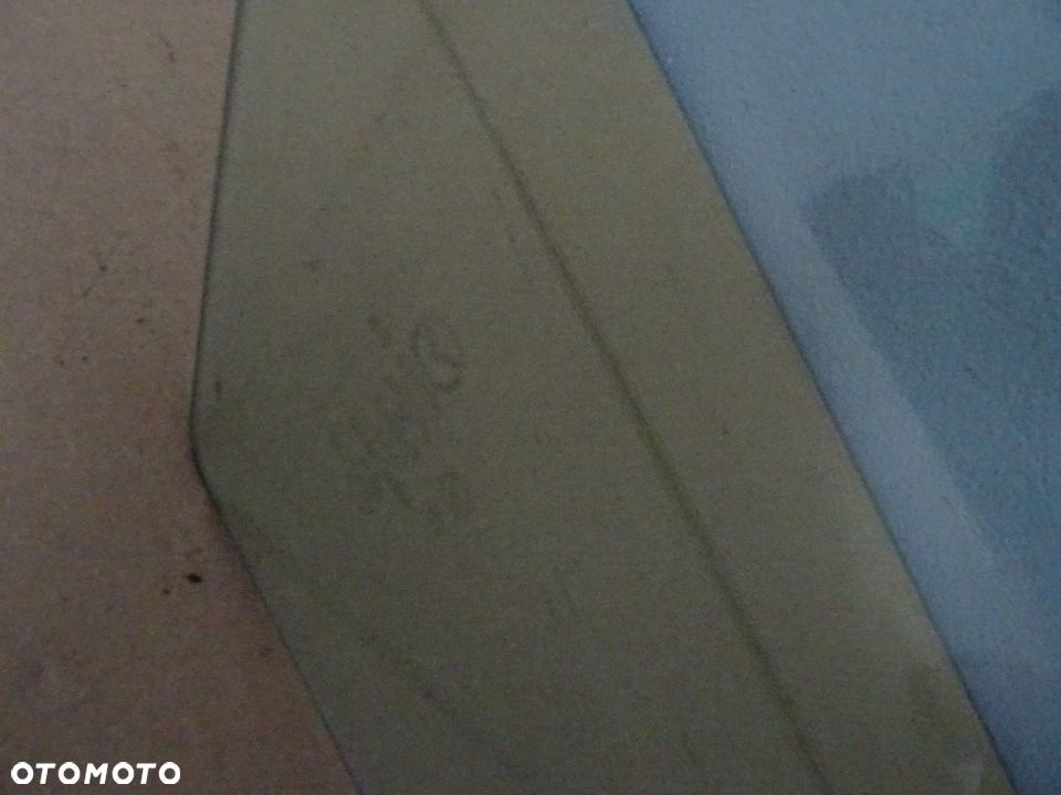 SZYBA DRZWI PRAWY PRZÓD MAZDA V 5 LIFT 07-10 NR1173 - 2