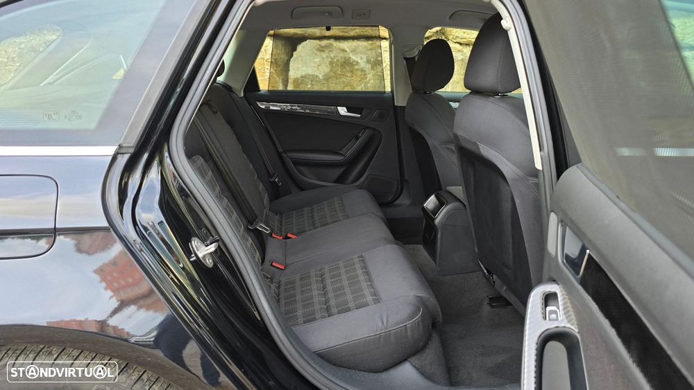 Audi A4 Avant 2.0 TDI exclusive - 43