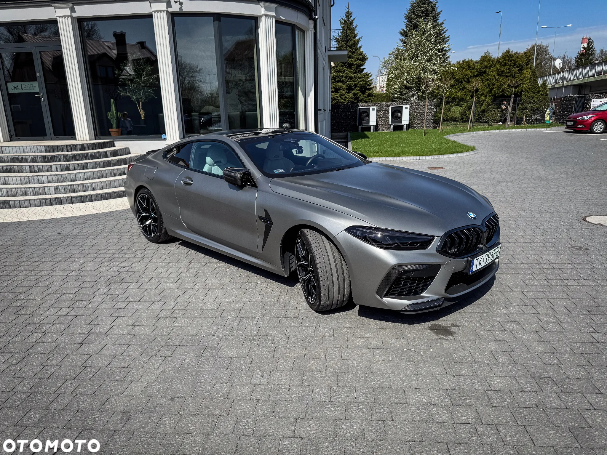 BMW M8 Competition - 4
