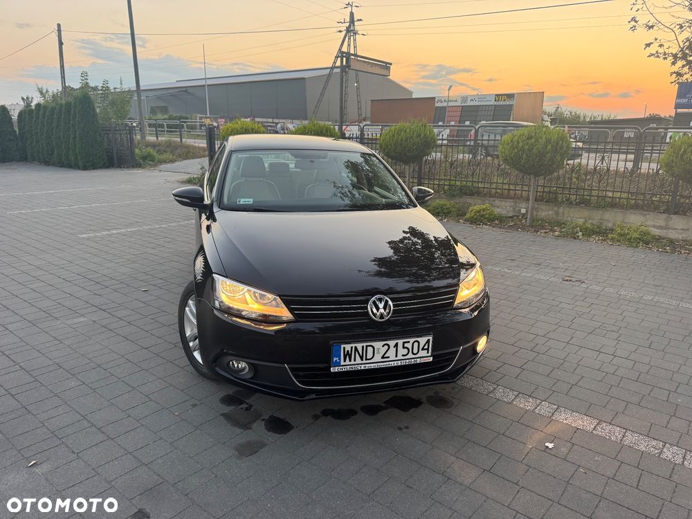 Volkswagen Jetta 1.4 TSI Highline DSG - 2