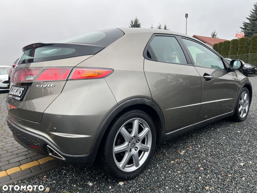 Honda Civic 1.8 Comfort - 3