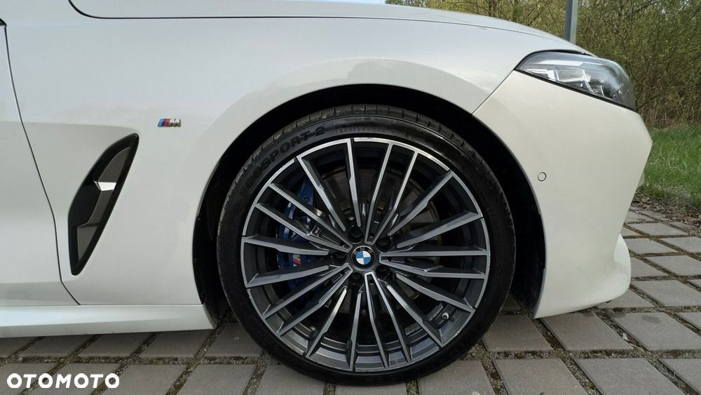 BMW Seria 8 - 40