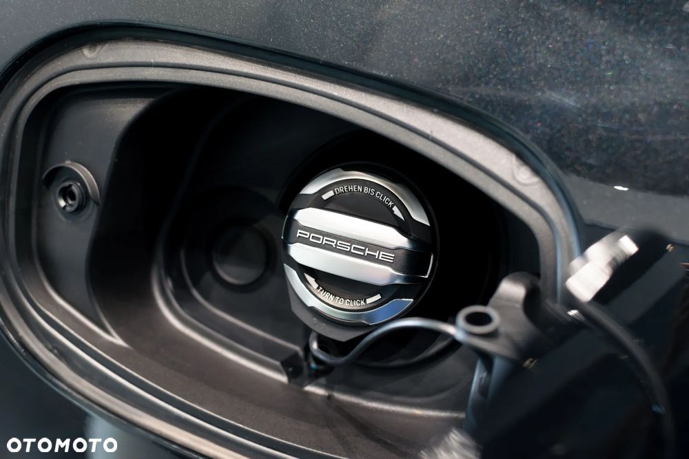 Porsche Cayenne E-Hybrid PHEV Black Edition - 35