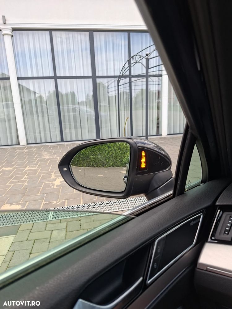 Volkswagen Passat - 10